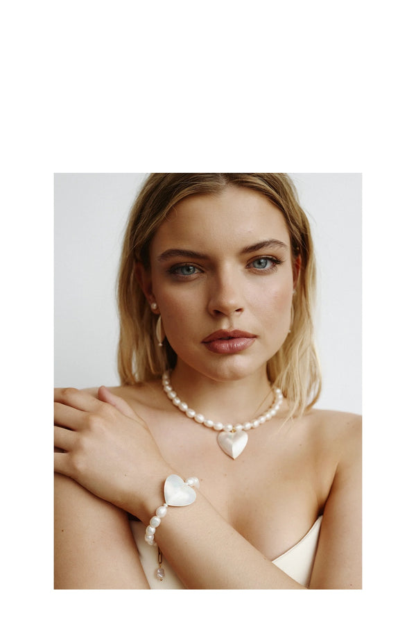 Shelly Heart Pearl Bracelet