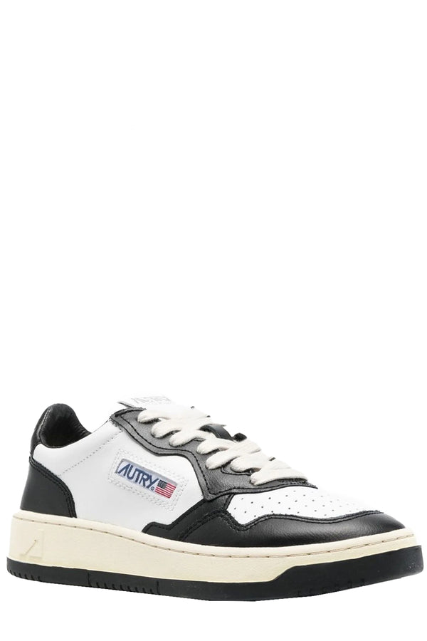 The Medalist Low Two-Tone Leather sneakers in black and white colours from the brand AUTRY