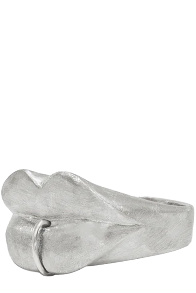 Kiss Ring With Piercing