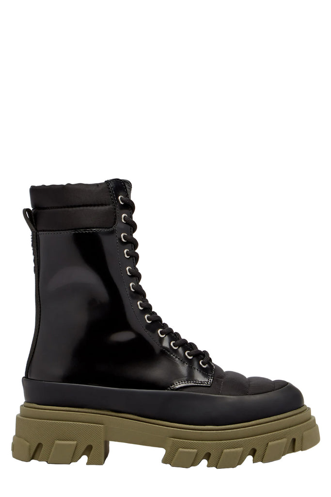 The combat boots in black and army green color from the brand GANNI.