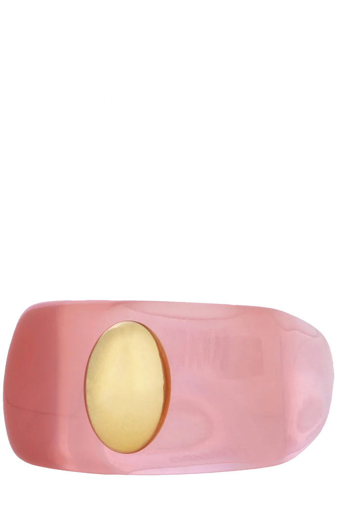 The Rosa Francia ring in gold and light pink colours from the brand LA MANSO