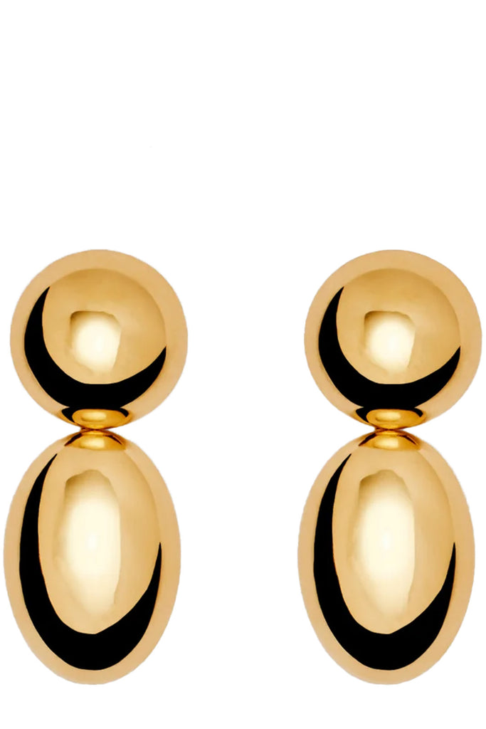 The Klara stud earrings in gold colour from the brand LIÉ STUDIO