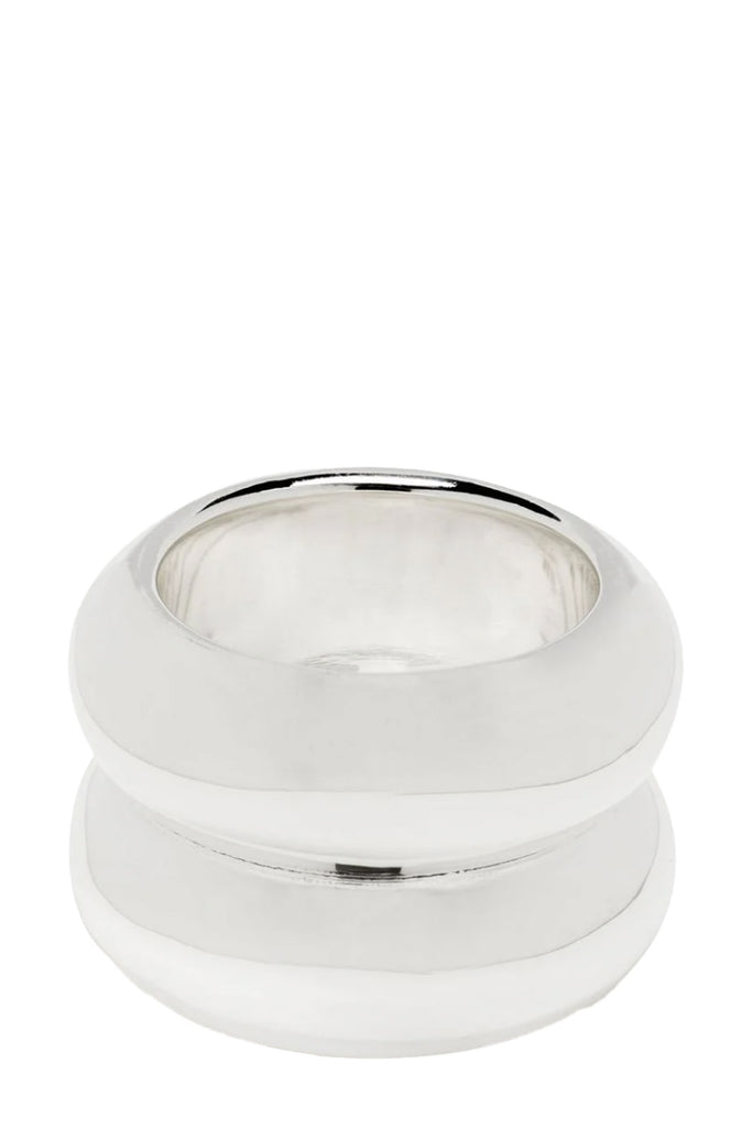 The Breve ring in silver color from the brand UNCOMMON MATTERS
