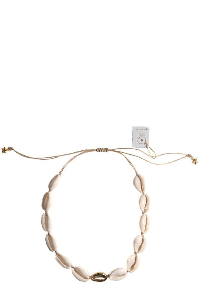The Cowrie Shell choker from the brand Mayol Jewelry